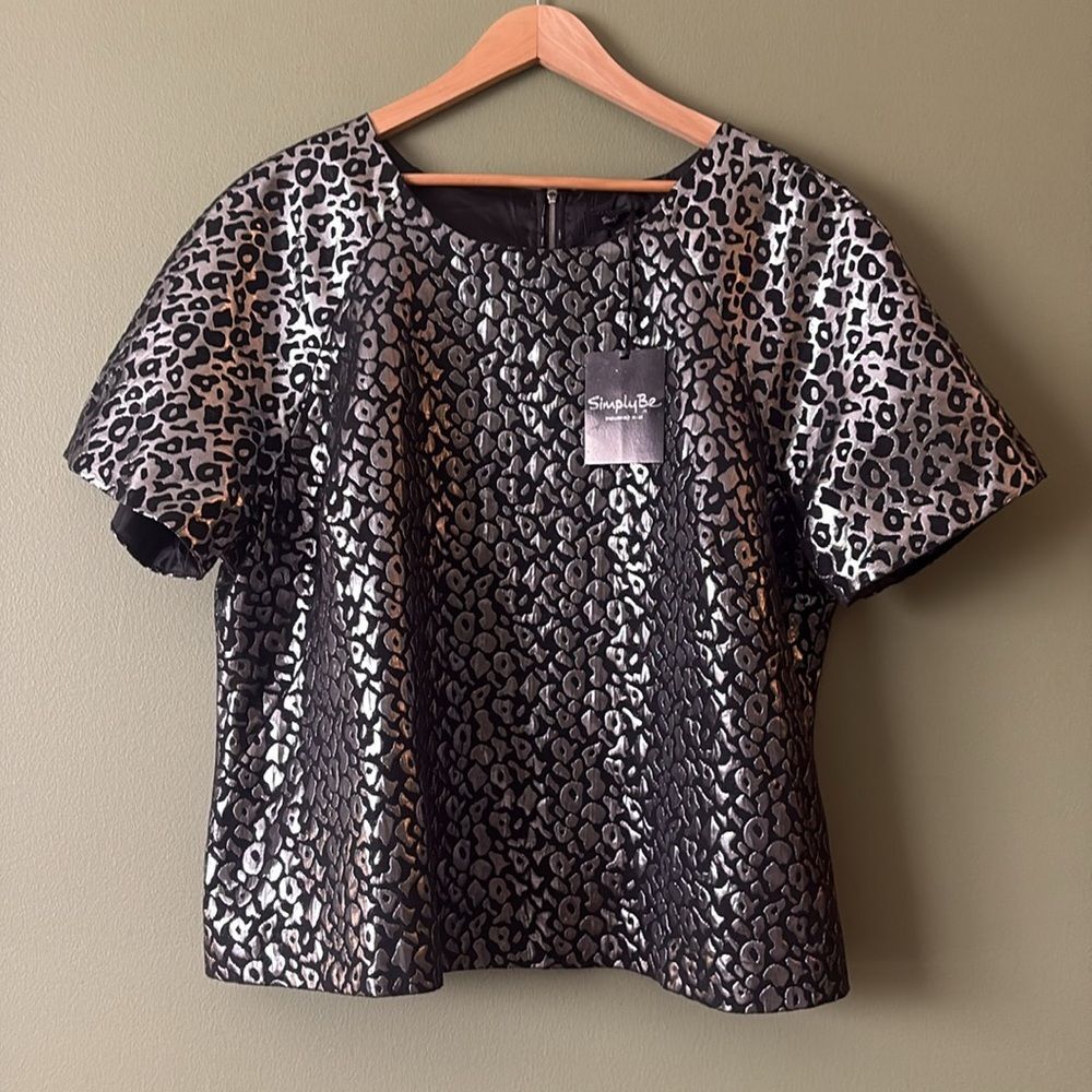 NWT Simply Be Leopard Print Metallic Short Sleeve Blouse Plus Sz US 22 - Picture 2 of 12